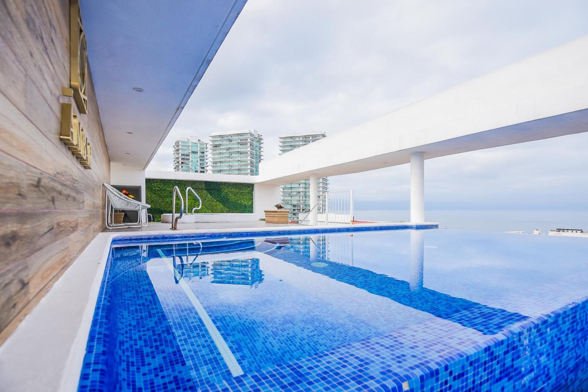 New Roof Pool Hot Tub Lounge Playa De Oro View Villa Puerto Vallarta Exterior photo