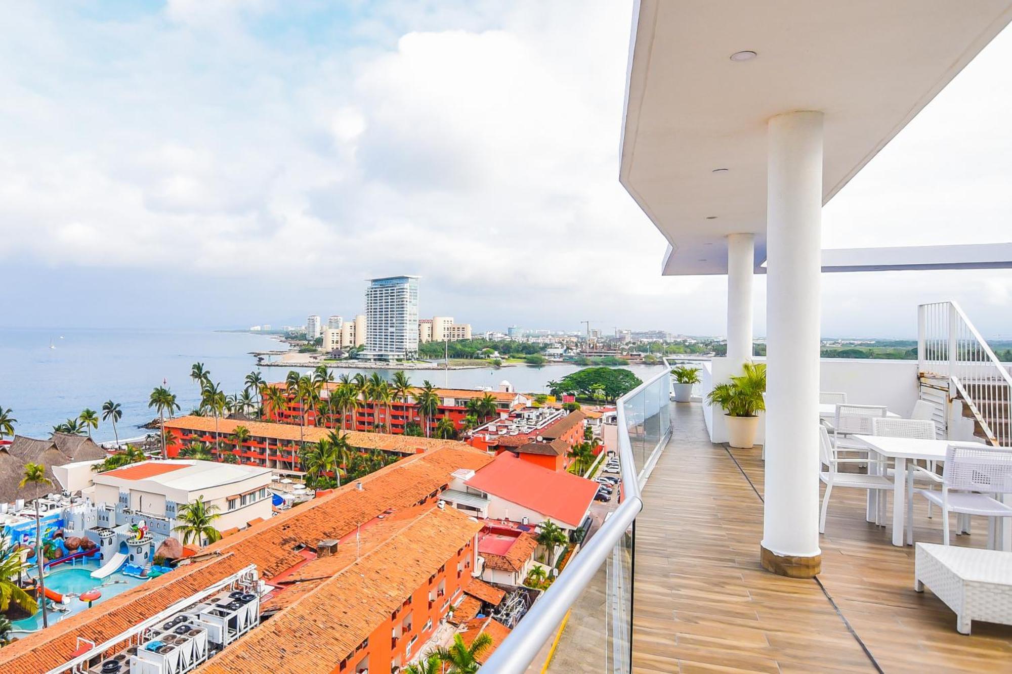 New Roof Pool Hot Tub Lounge Playa De Oro View Villa Puerto Vallarta Exterior photo