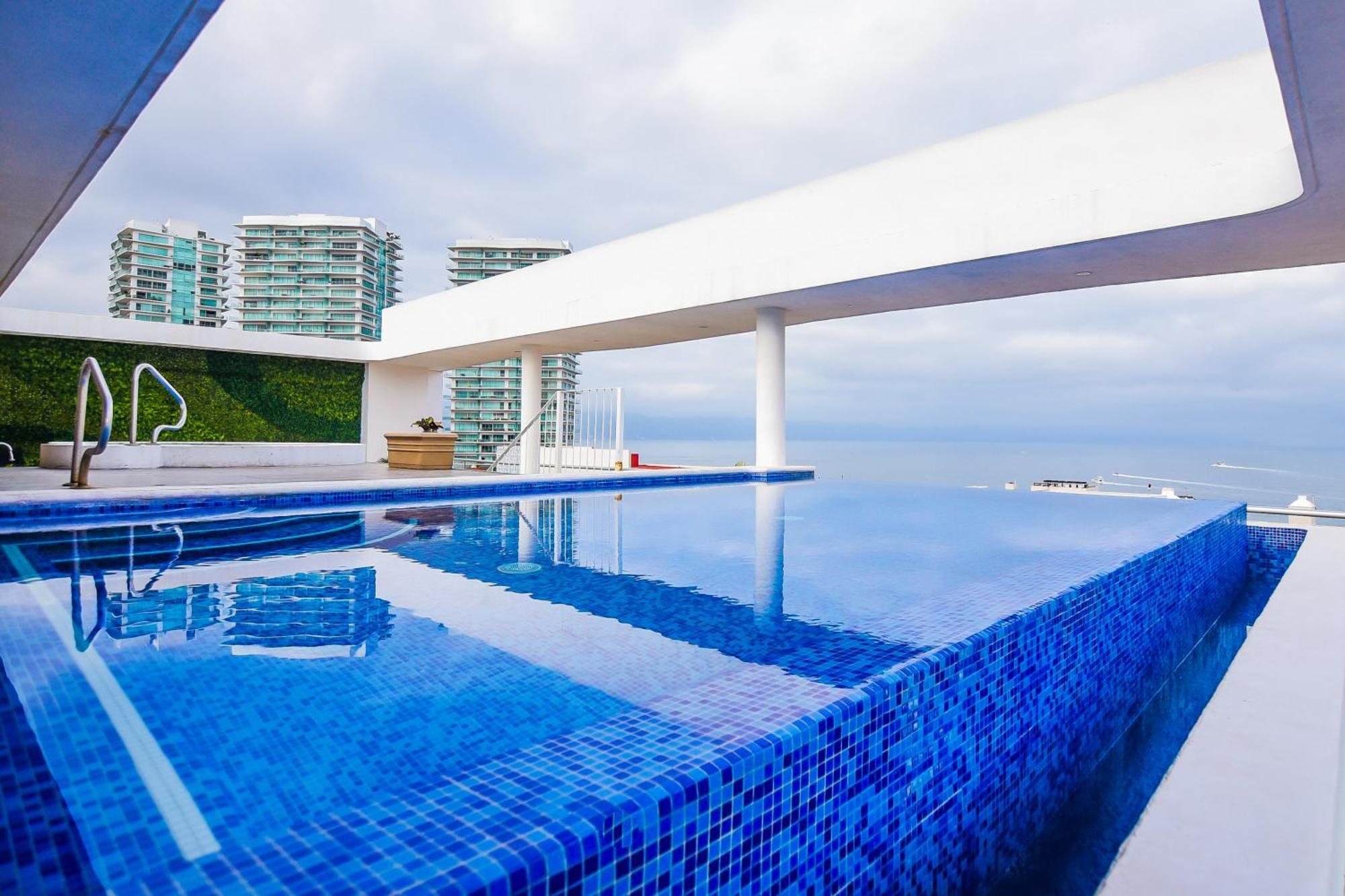 New Roof Pool Hot Tub Lounge Playa De Oro View Villa Puerto Vallarta Exterior photo